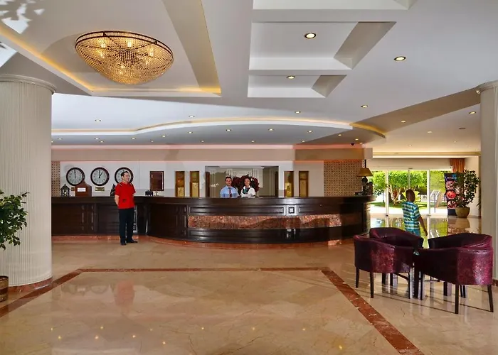 Royal Garden فندق 5*