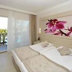 Royal Garden Отель 5*